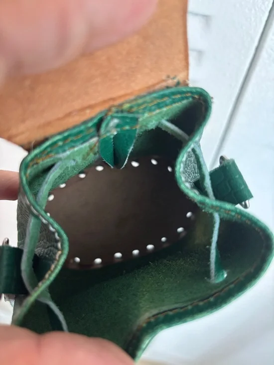 Vintage Handmade Nicaragua Green & Tan Leather Mini Drawstring Bag β One Size - Picture 7 of 8